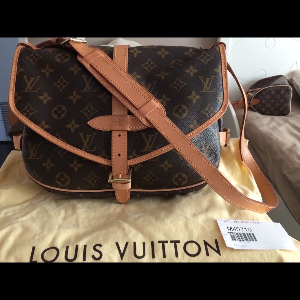 Louis Vuitton Saumur Monogram Shoulder Bag M40710